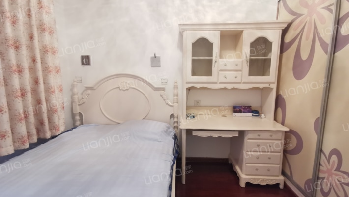 70年大产权，房证满二，次新房，通勤北京，交通方便。-卧室B