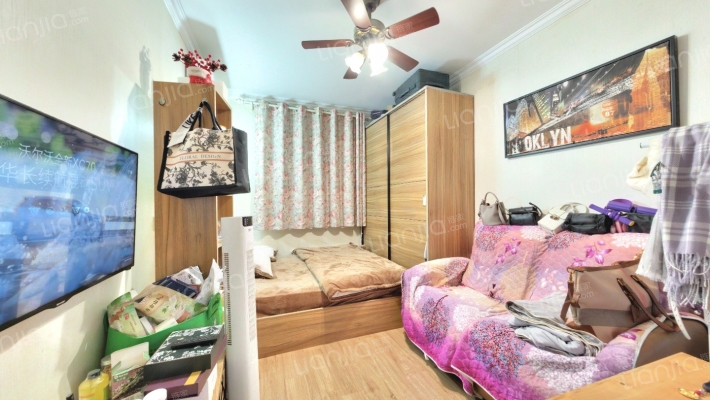 虹霞小区二手房实景图