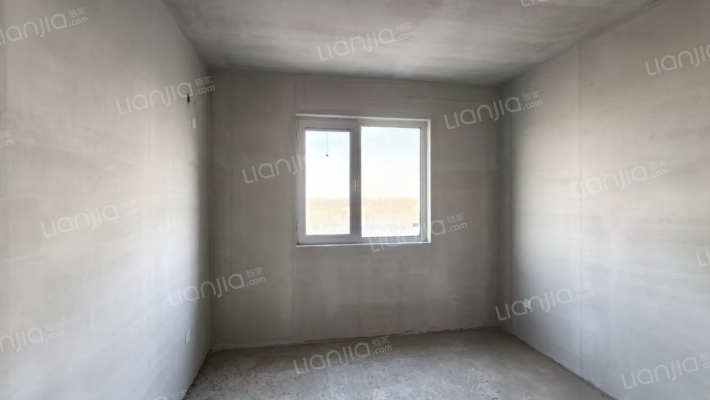 急售三利东区大三居，三阳开泰户型，价格美丽-卧室B