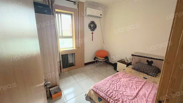 铝厂，70年大产权，满五唯一，方便看房-卧室B