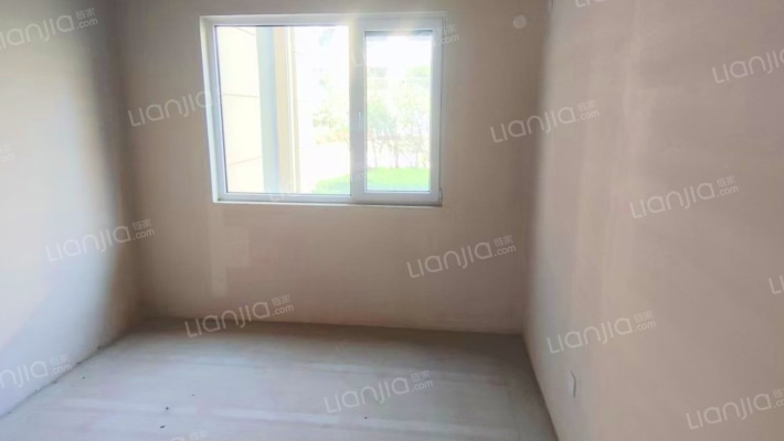 一楼带小院，东边户采光视野好，南北通透-卧室C