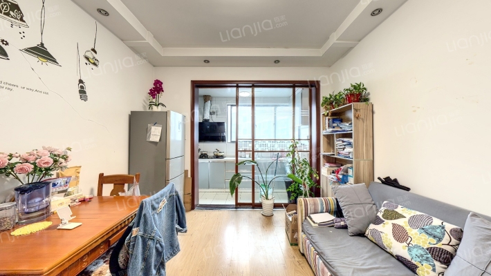 锡春华庭二手房实景图