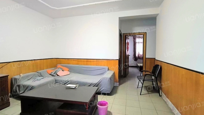 江苏铝厂复兴公寓二手房实景图