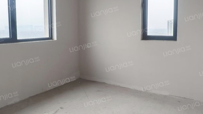 此房有本，南北通透，毛坯交付，随心装修，好楼层-卧室C