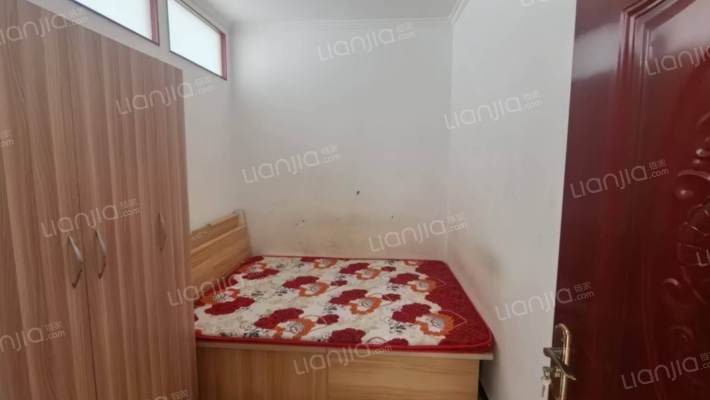 南向小两居，简单装修，拎包入住，好楼层视野好。-卧室B