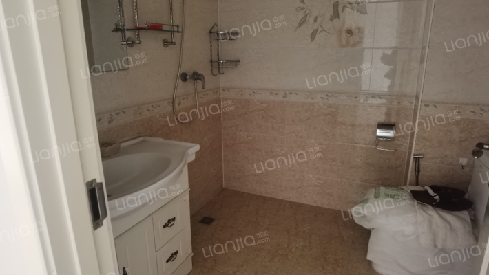 水岸花城小区南北通透精装修大两居，大社区交通便利-卫生间