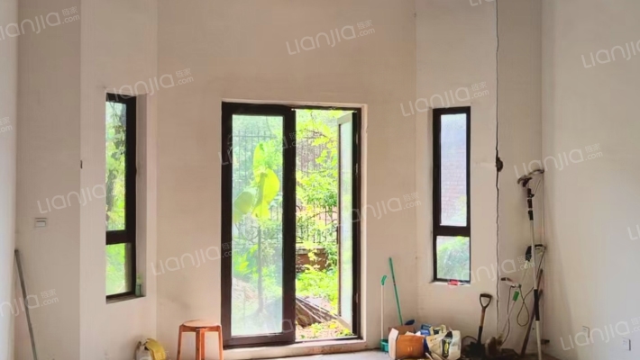 保利莱茵庄园二手房实景图