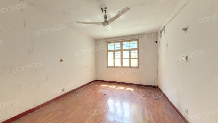 望佳一村二手房实景图