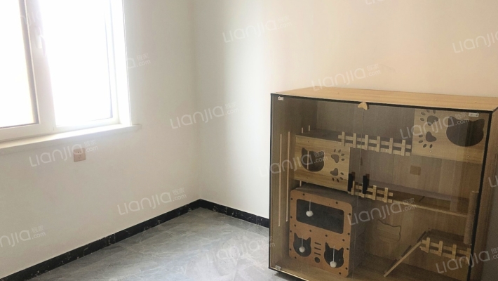 小区发展成熟，空气清新，适合居住，生活方便-卧室C