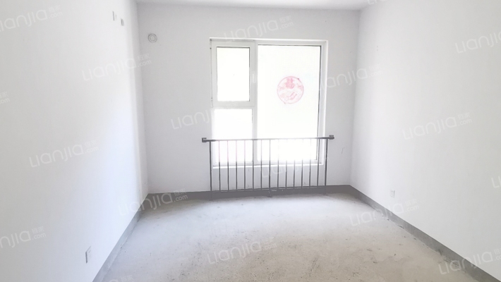 狮子城下跃户型，下沉花园，满二-卧室B