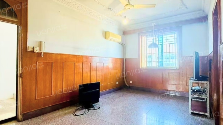 溪西四区望霞邨二手房实景图