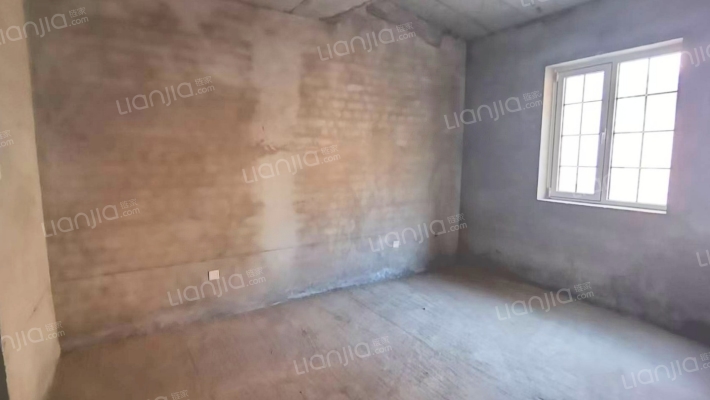 京西 京都高尔夫别墅区 291平南入户的联排别墅急售-卧室C