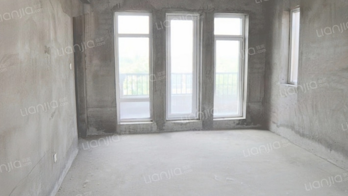 西京都 高尔夫  爱丁堡 类独栋 边户 大院子-客厅A