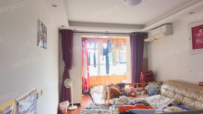 水岸花城，一线河景美宅，标准现房，即买即住-卧室A