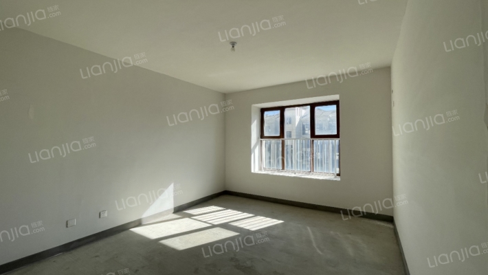 高铁新干线 3室1厅 南 北-卧室C