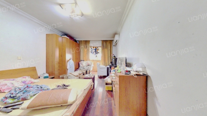 控江路18弄二手房实景图