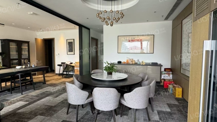 万众国际二手房实景图