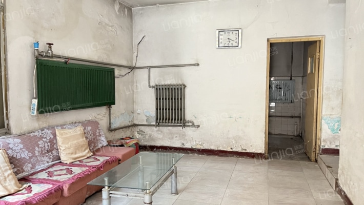 南关 独门独院 可以过户 商品房-客厅