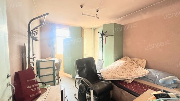 物探四号院 永安小区 小三居 中间楼层-卧室A