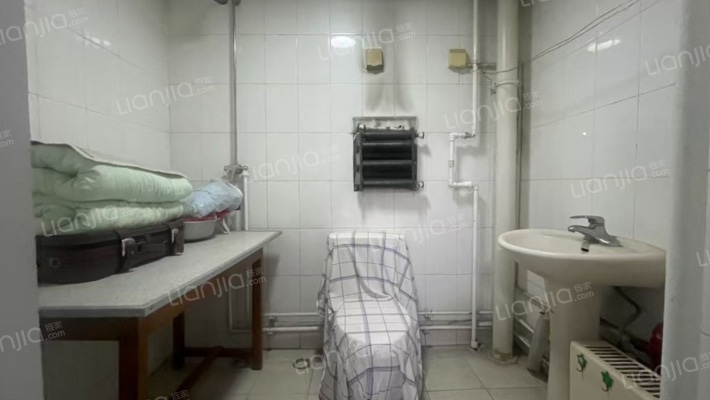 物探局社区  集中供暖  宝石花物业-卫生间B