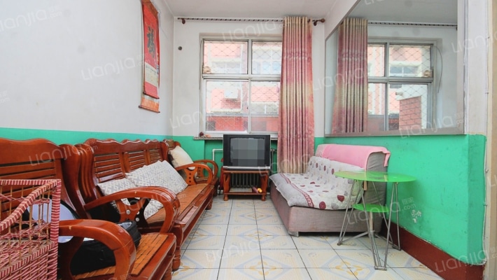 农机幼儿园院二手房实景图