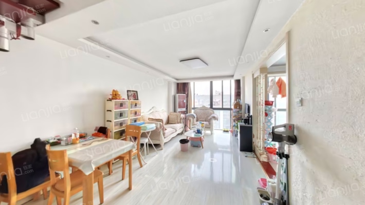 中远世纪公寓二手房实景图