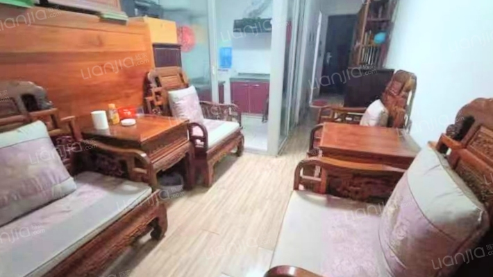 富景华庭交通便利 楼层好，采光好，业主诚心出售-客厅