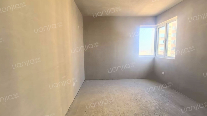 三利中和成B区南北通透大三居，采光好，门口838车站。-卧室B