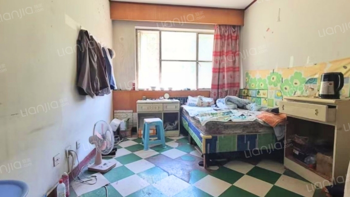 范阳路二康旁 华欣小区三卧室朝南 低楼层-卧室B