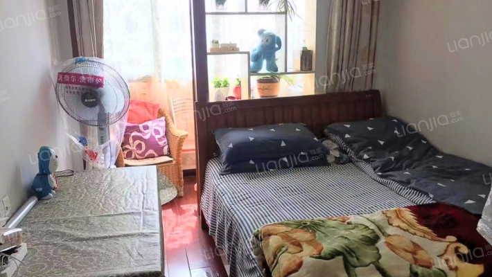 颜港四弄二手房实景图