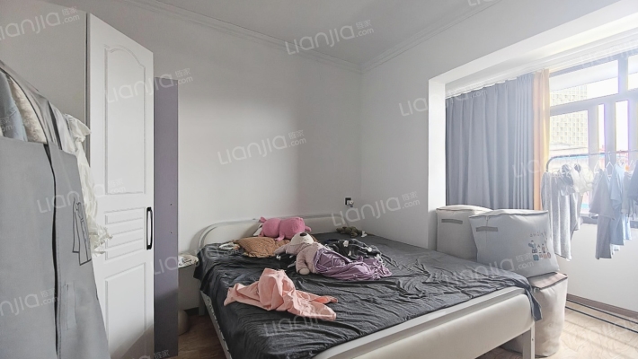 八二新区二手房实景图