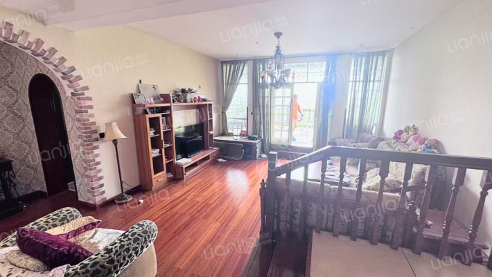 春雷路42号二手房实景图