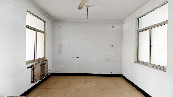 国贸小区二手房实景图