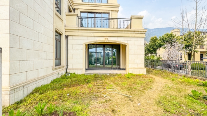 融创紫泉枫丹三期二手房实景图