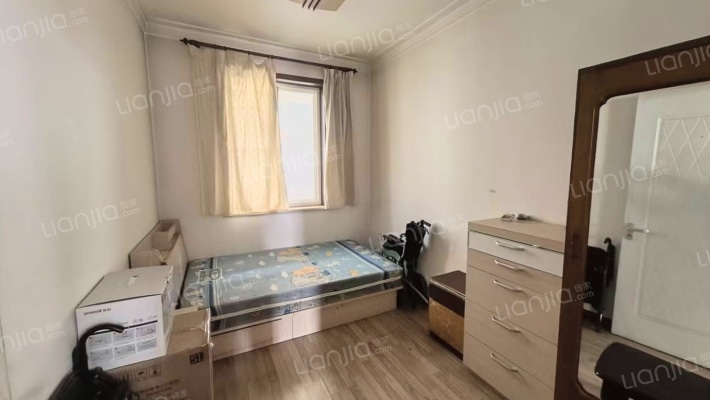 华阳路 别墅社区  停车方便 低楼层-玄关