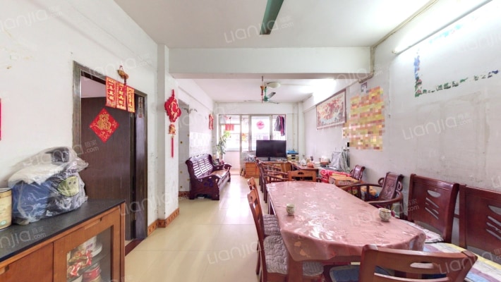 得宝花园二手房实景图