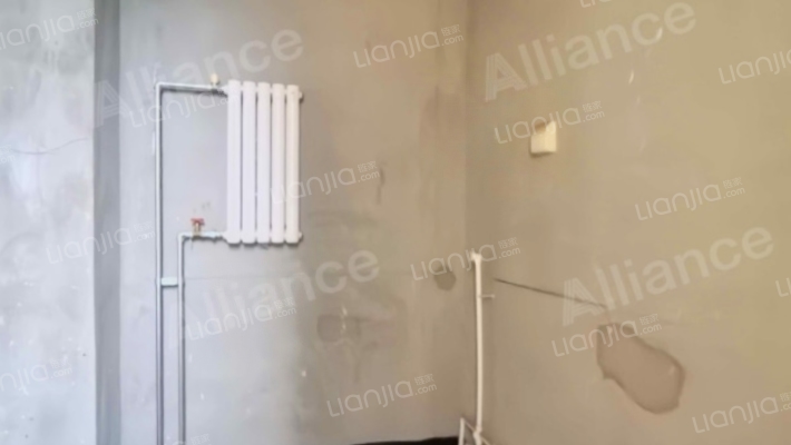 此房业主诚意卖，没抵押，能贷款，户型好-卫生间