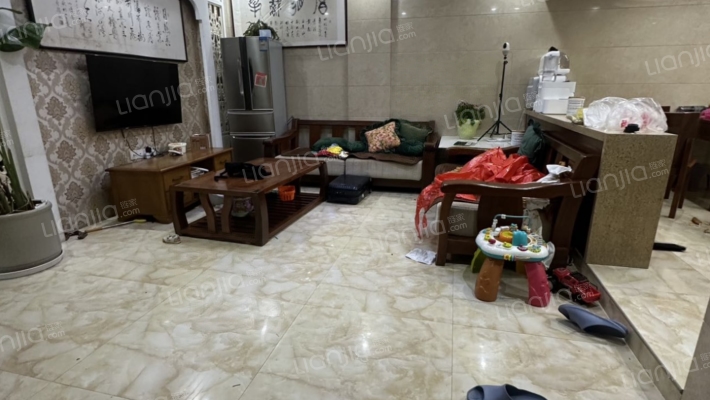 中顺国际二手房实景图