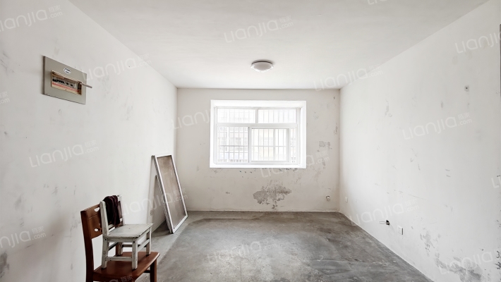 峪龙佳苑西区二手房实景图