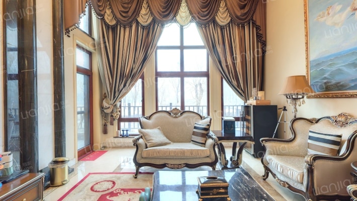 CBD国际高尔夫别墅二手房实景图