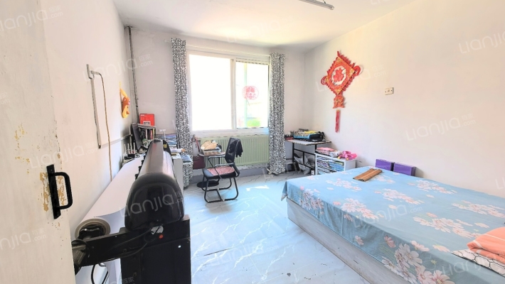 房本满五 过户费低 三连排。。-卧室A