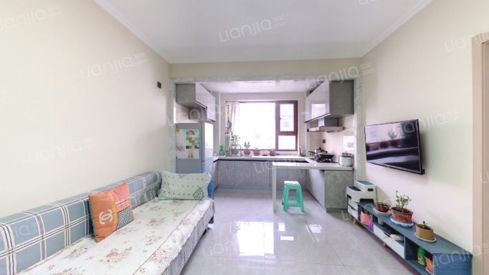 天天向上二手房实景图