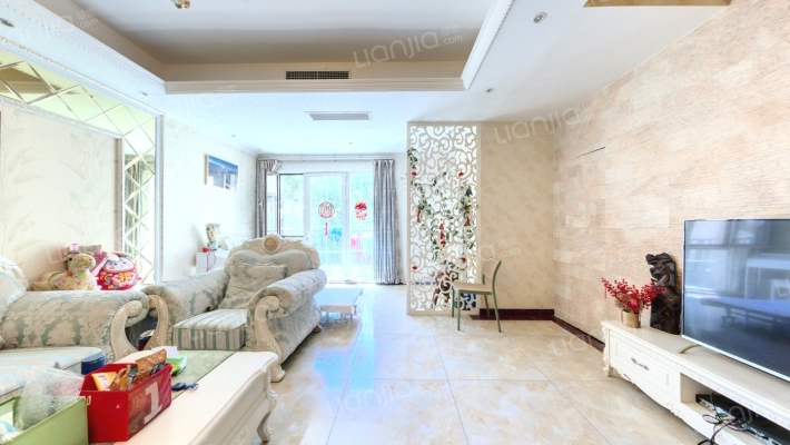 龙湖蔚澜香醍二手房实景图