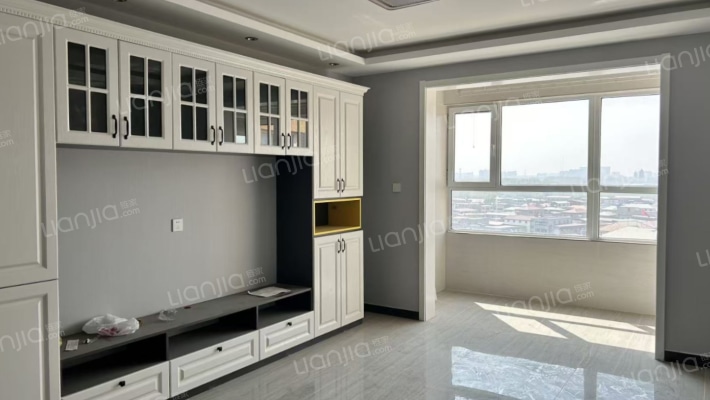 水榭春天 3室2厅 南 北-客厅