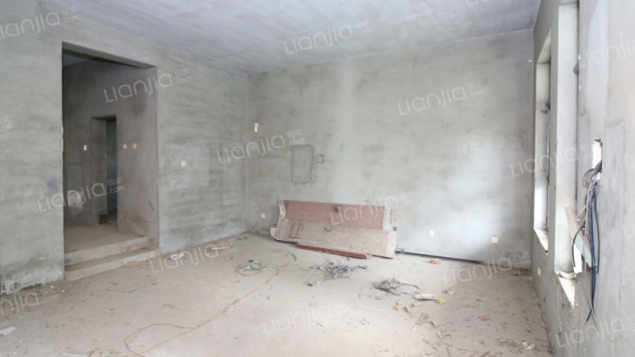 京港澳高速出口优质别墅，小区环境优雅，物业管理完善-客厅A