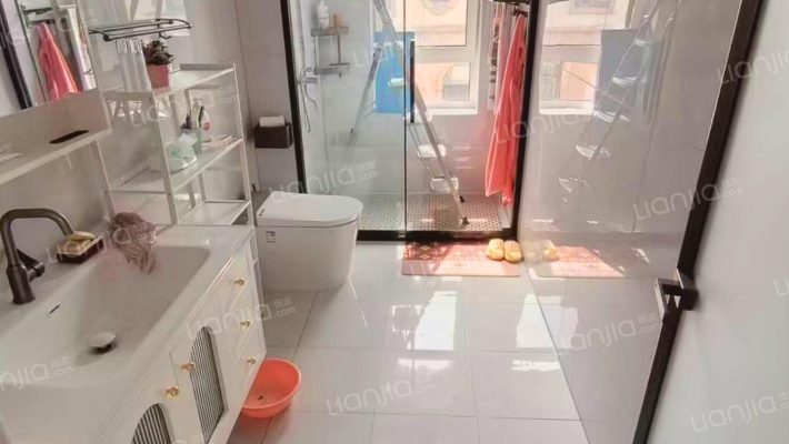 哈佛小镇子 大院子  还是精装修  您说哇塞不哇塞吧-卫生间D