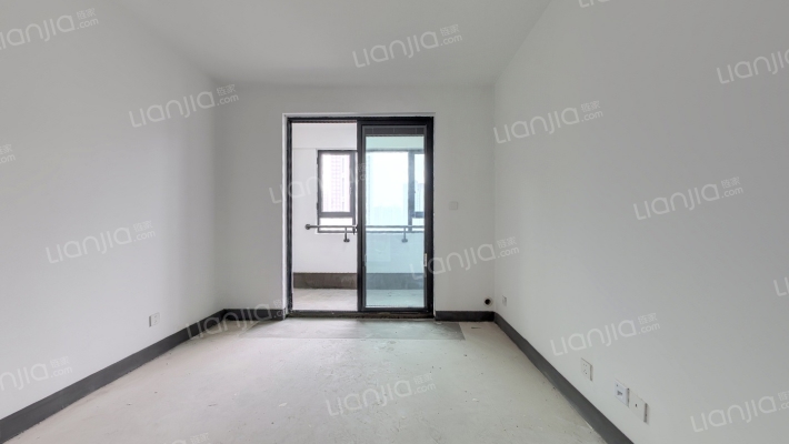 乐居湖畔静园二手房实景图