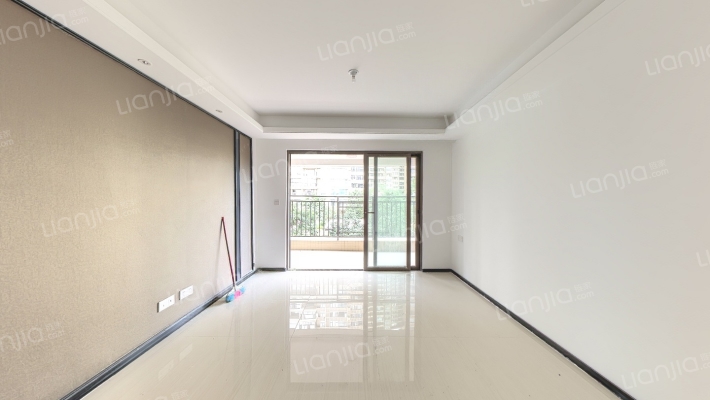 龙光玖誉湖雅湖二手房实景图