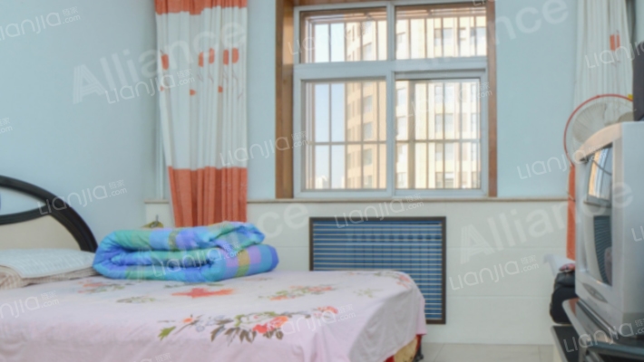 东兴北街光明小区南北通透大三居业主诚意出售-多功能间