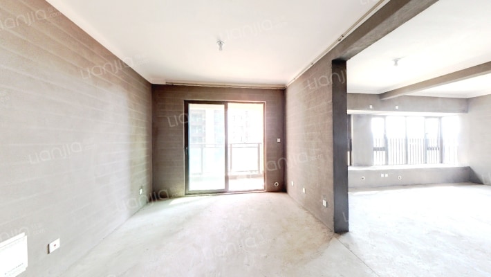 玖龙府二手房实景图